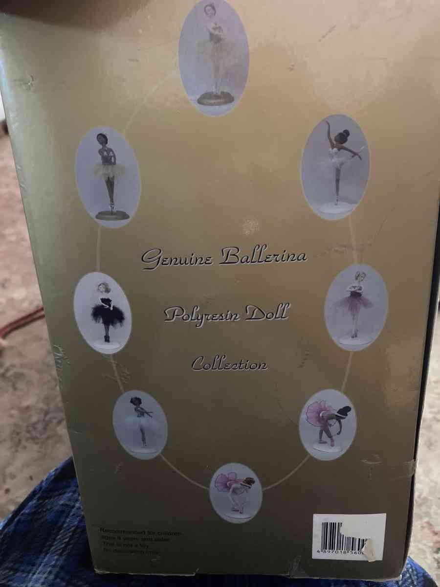 porcelain ballerina - Saint Clairsville, Ohio - FleaMarketBay