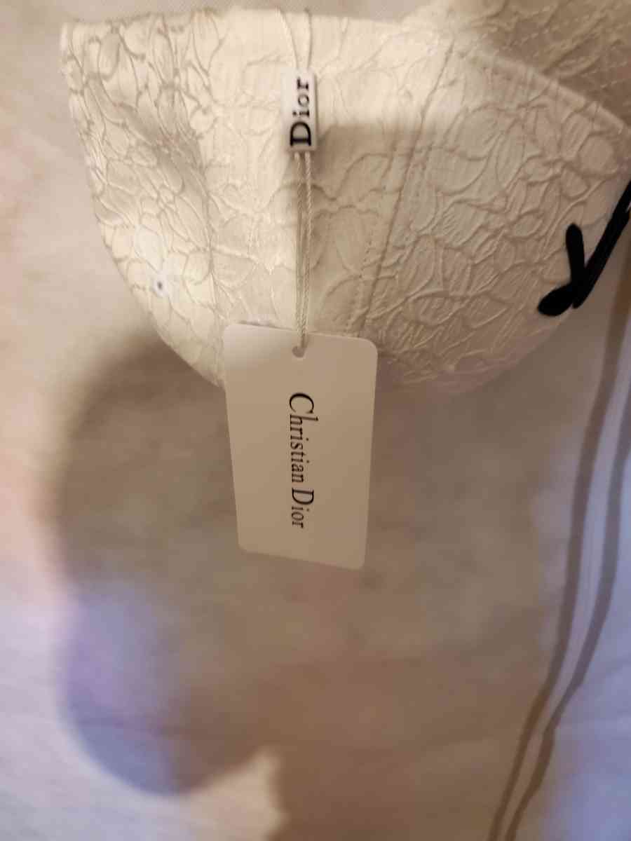 Dior logo baseball cap - Chester, Virginia - FleaMarketBay