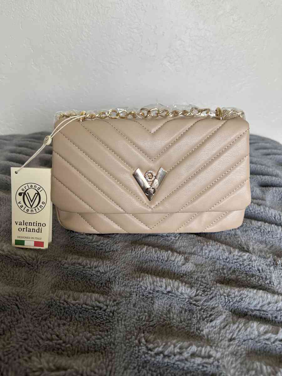 Beige Shoulder Bag - Porterville, California - FleaMarketBay