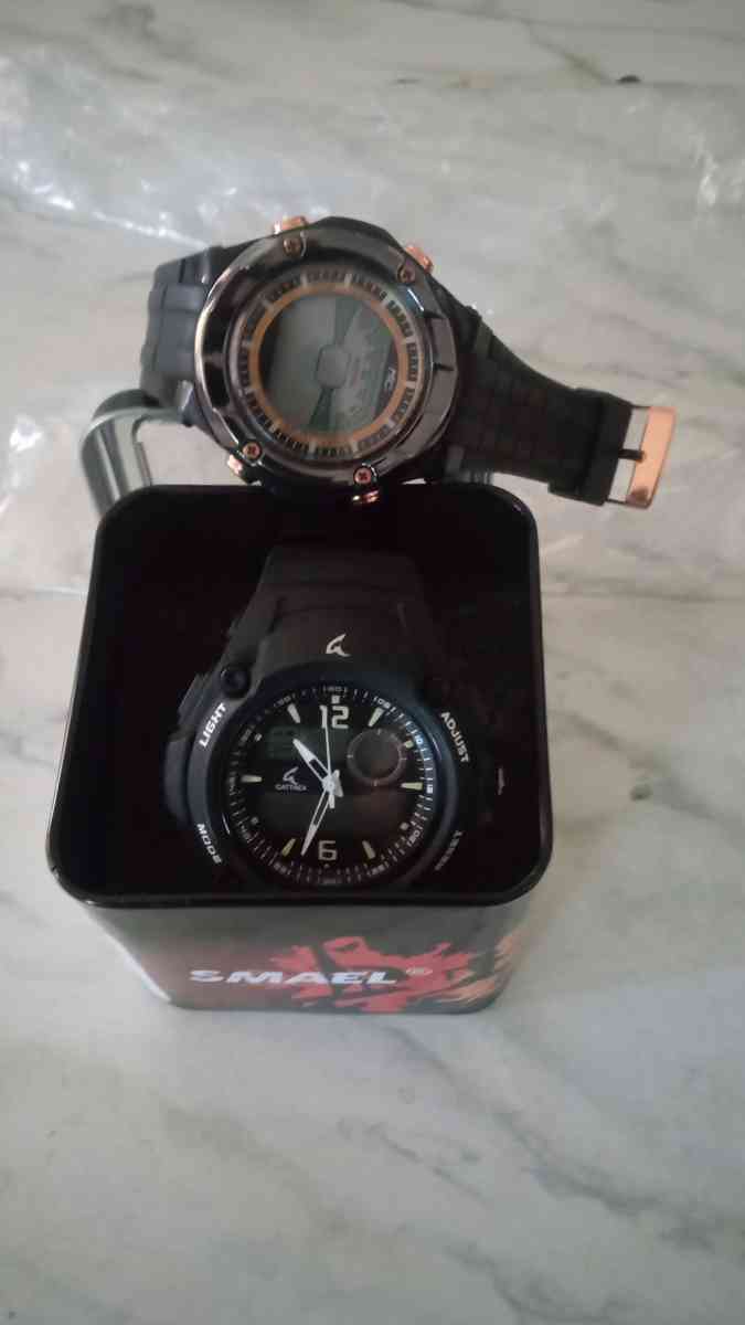 the 3 watchs of battery new - Belmont, California - FleaMarketBay