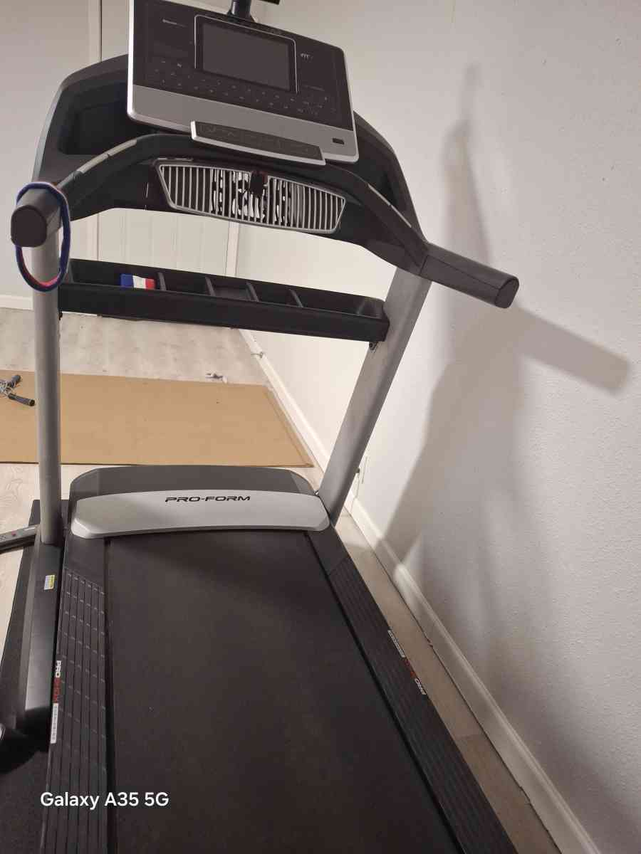 Pro treadmill - San Antonio, Texas