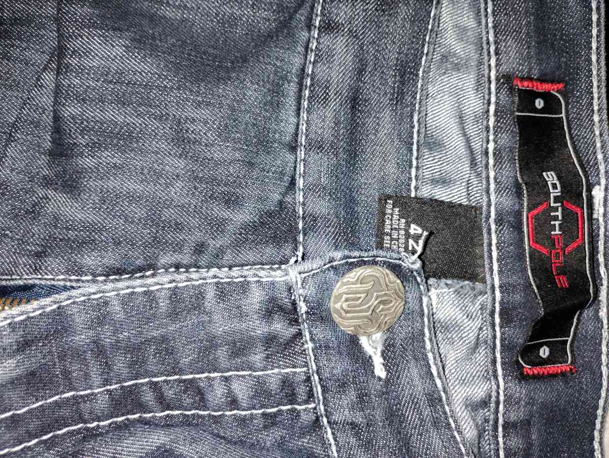 South Pole 42in - Saint Joseph, Missouri - FleaMarketBay