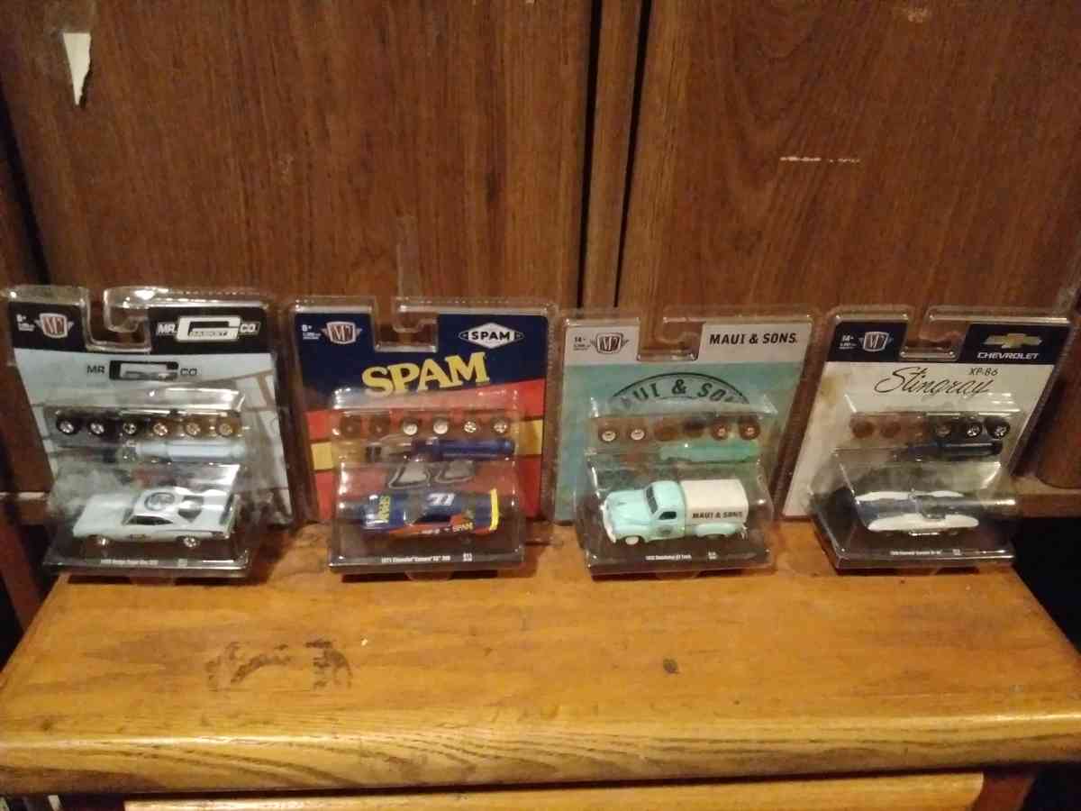 never been opened - Saint Cloud, Minnesota - FleaMarketBay