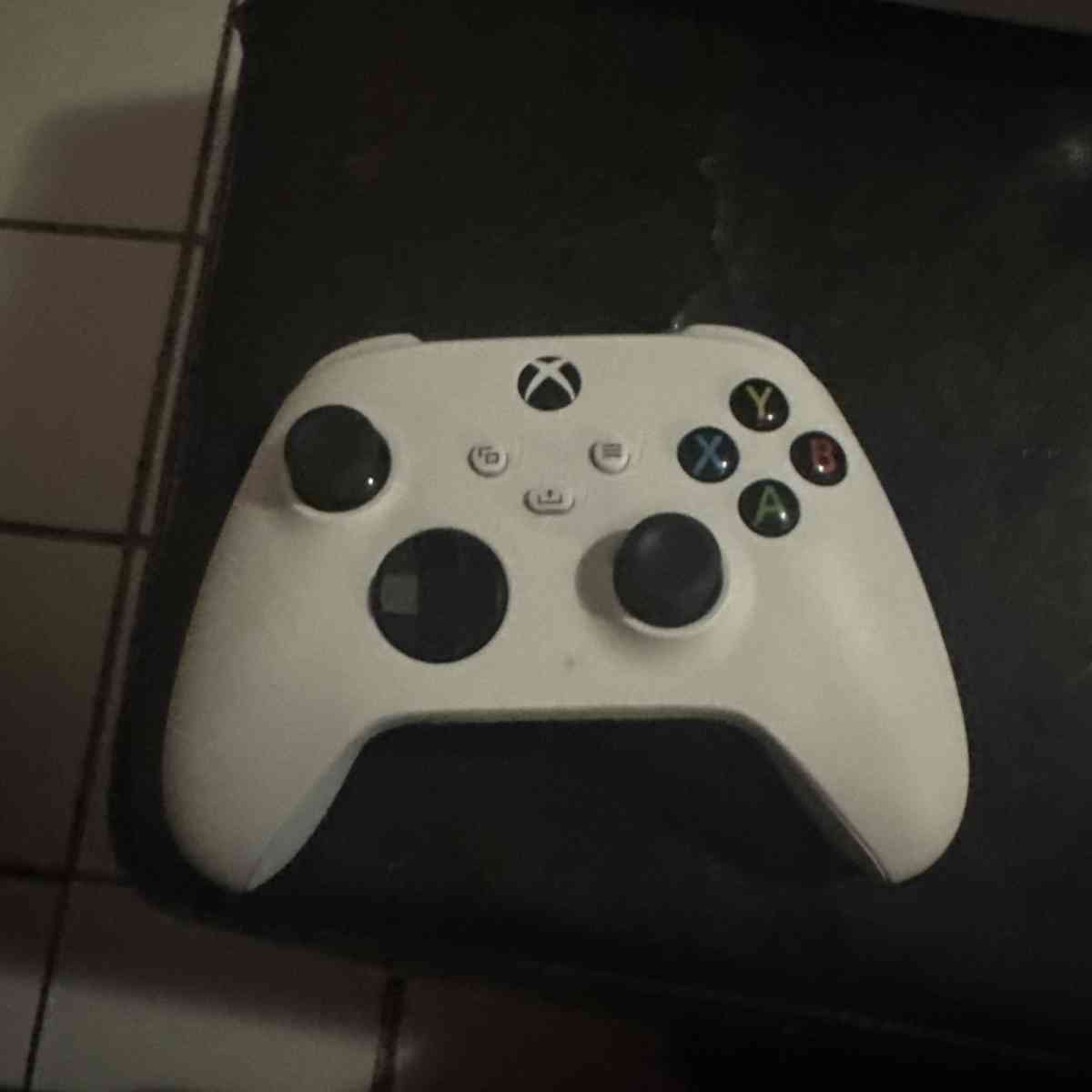 Microsoft  Xbox Series S - Calipatria, California - FleaMarketBay