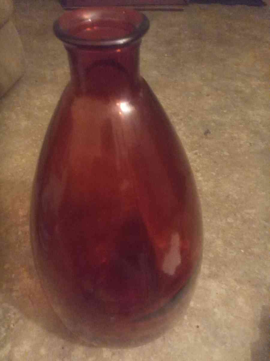 tall large red glass vase - Acworth, Georgia