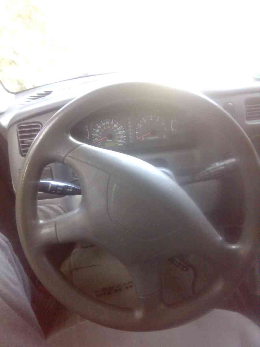 2000 4x4Mitsubish Montero Sport title in hand no leins