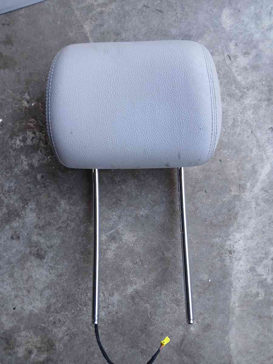 2014 mercedesbenz ml350 parts - Methuen, Massachusetts - FleaMarketBay