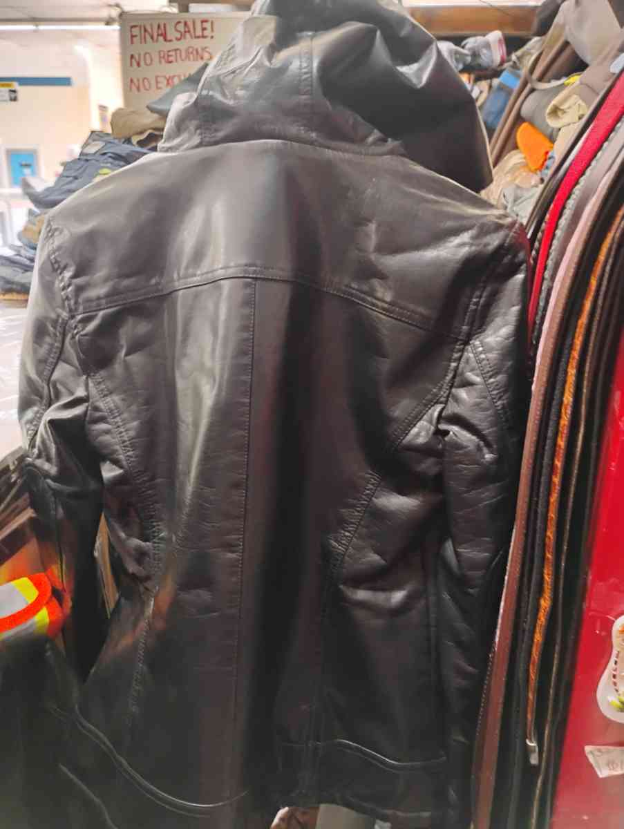 Woman Black Levis Jacket - Houston, Texas - FleaMarketBay