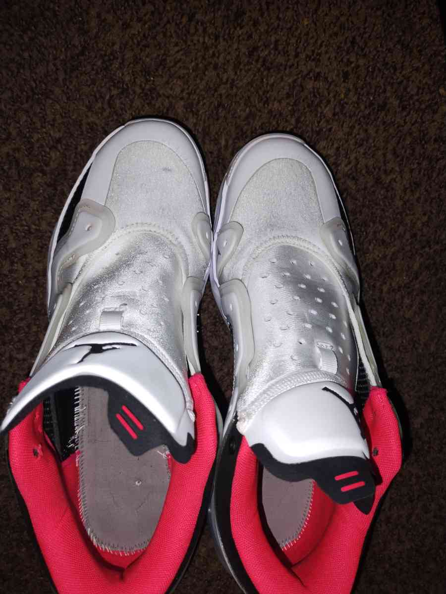 Jordans  Condition 90 Selling price 60 or OB - Englewood, New Jersey - FleaMarketBay