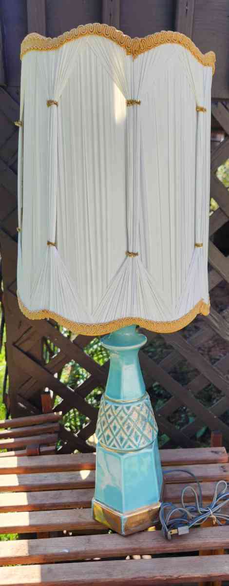 Vintage Lamp Pinch Pleat Drum Lamp - Cumming, Georgia - FleaMarketBay