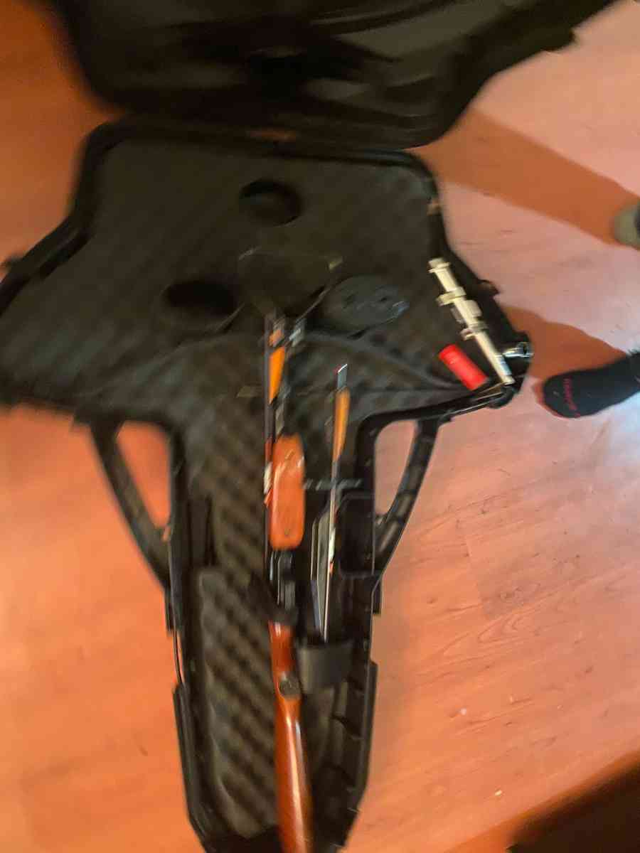 cross bow - Flint, Michigan - FleaMarketBay