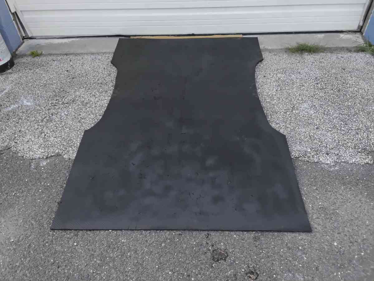 Nice Black 2006 Chevy Colorado Truck bed Mat 6 X 4 OEM - Williamstown, New Jersey