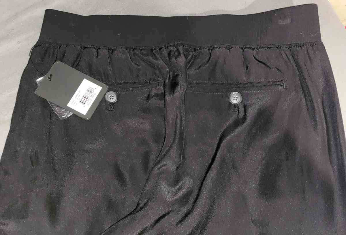 Silk Joggers - Kilgore, Texas - FleaMarketBay