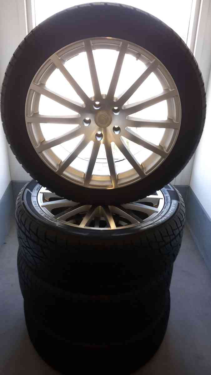 set of 4 tires and wheels R22 - Belmont, California