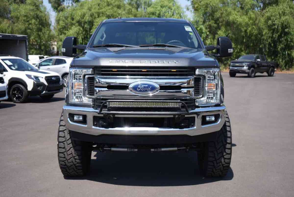 PICKUP TRUCK  UNDER MASSIVE HALLOWEEN DISCOUNTS - San Diego, California - FleaMarketBay