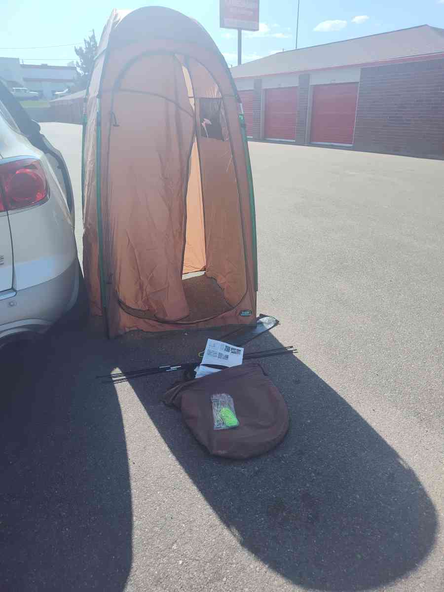 outside privacy tent - Westminster, Colorado - FleaMarketBay