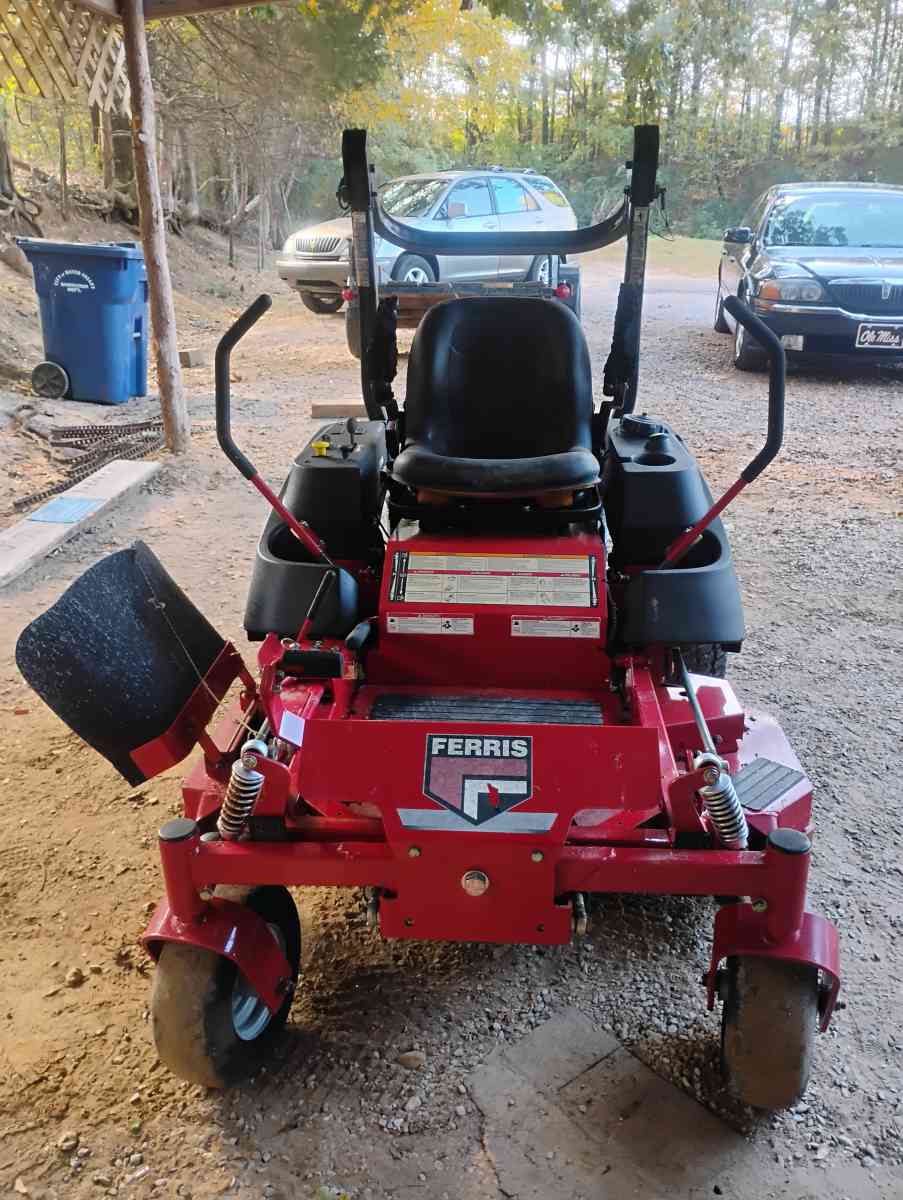 Ferris lawnmower - Holly Springs, Mississippi - FleaMarketBay