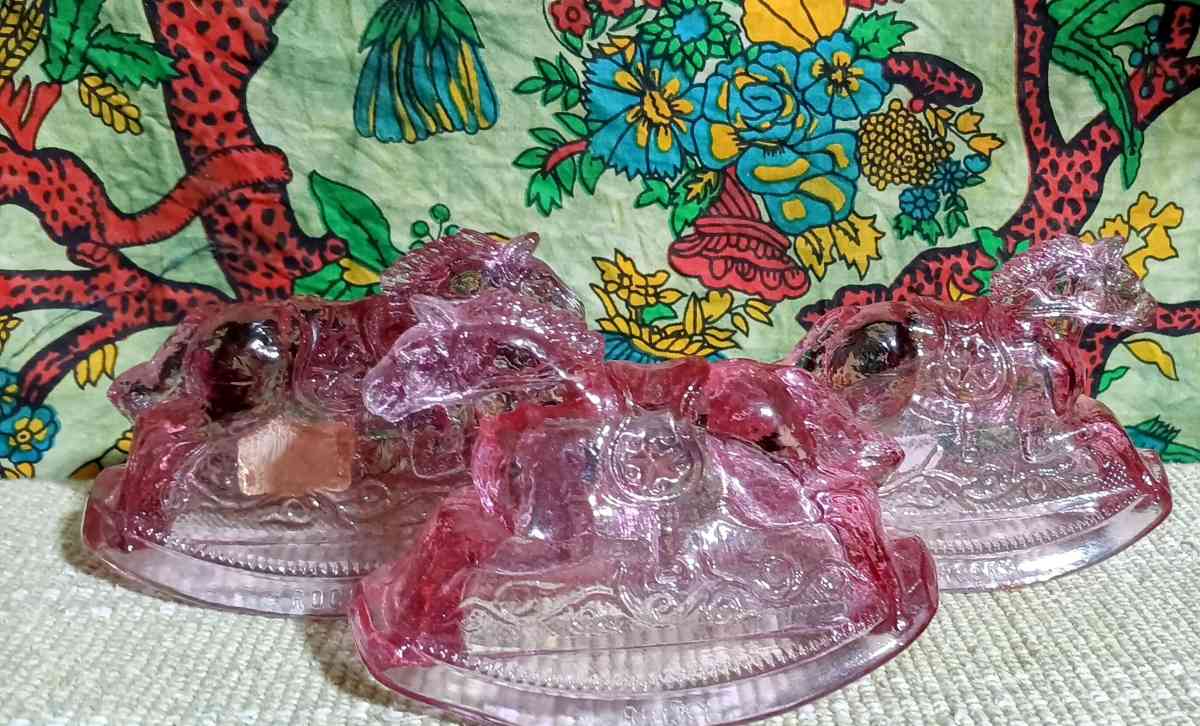 CRAZY Vintage Mosser Glass Rocky Strawberry Roan 1982 B 10 - Akron, Ohio - FleaMarketBay