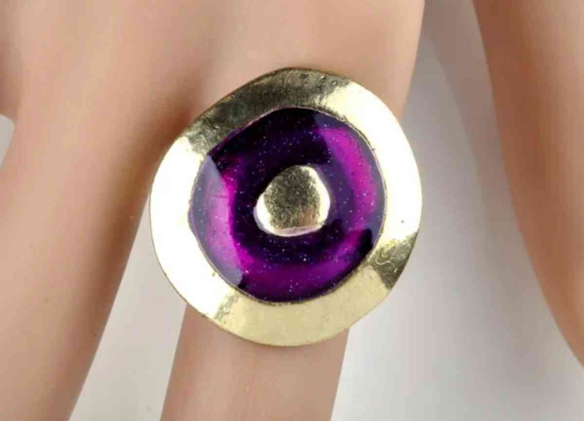 Womens Fashion Rings - Alliance, Ohio - FleaMarketBay