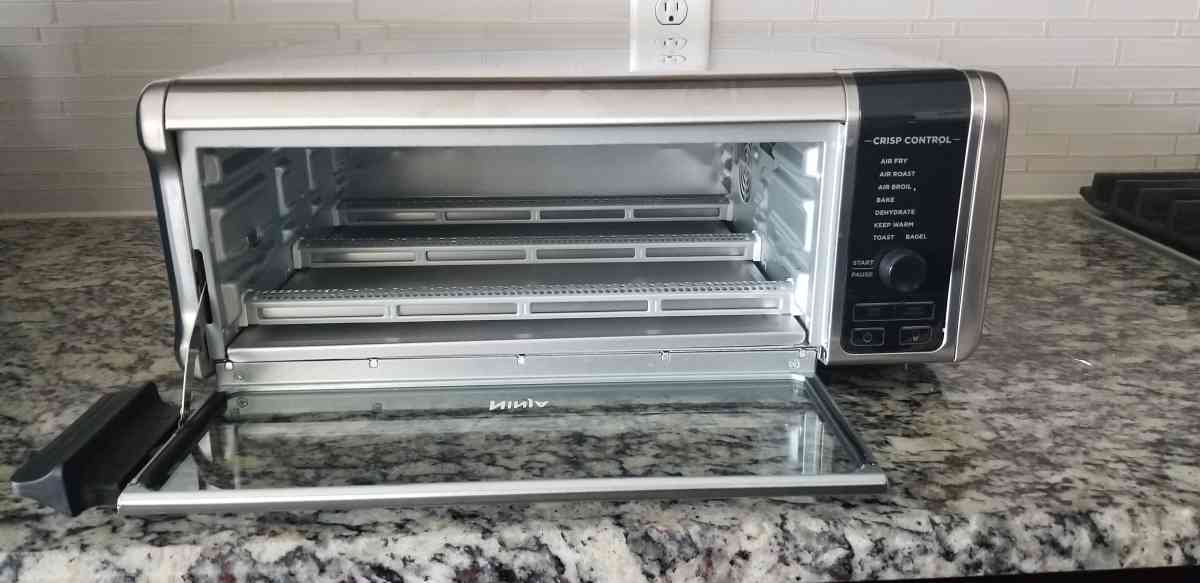 NINJA foodi digital air fryer oven sp100  8 programs - Mount Juliet, Tennessee - FleaMarketBay