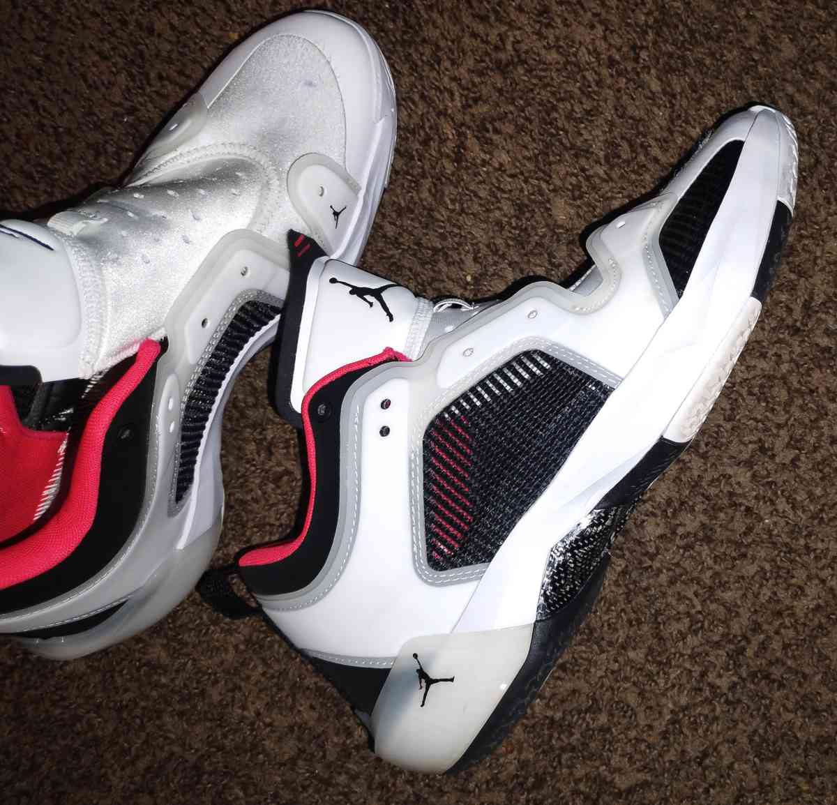 Nike Jordans new with small blemish Worn 3 times - Englewood, New Jersey - FleaMarketBay