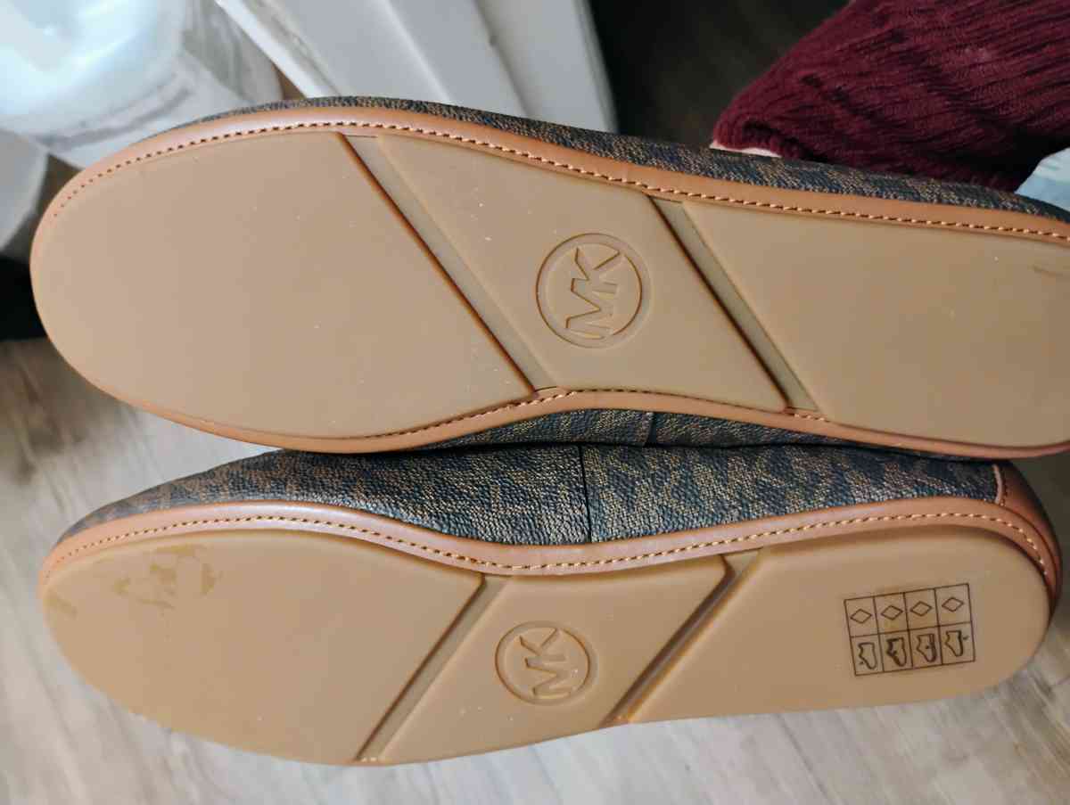 Michael kors shoes - Charleston, South Carolina - FleaMarketBay