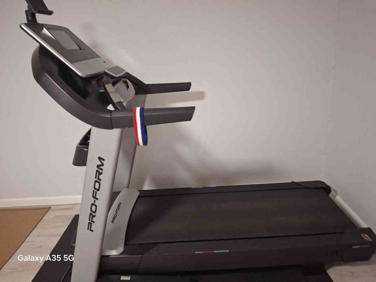 Pro treadmill - San Antonio, Texas - FleaMarketBay
