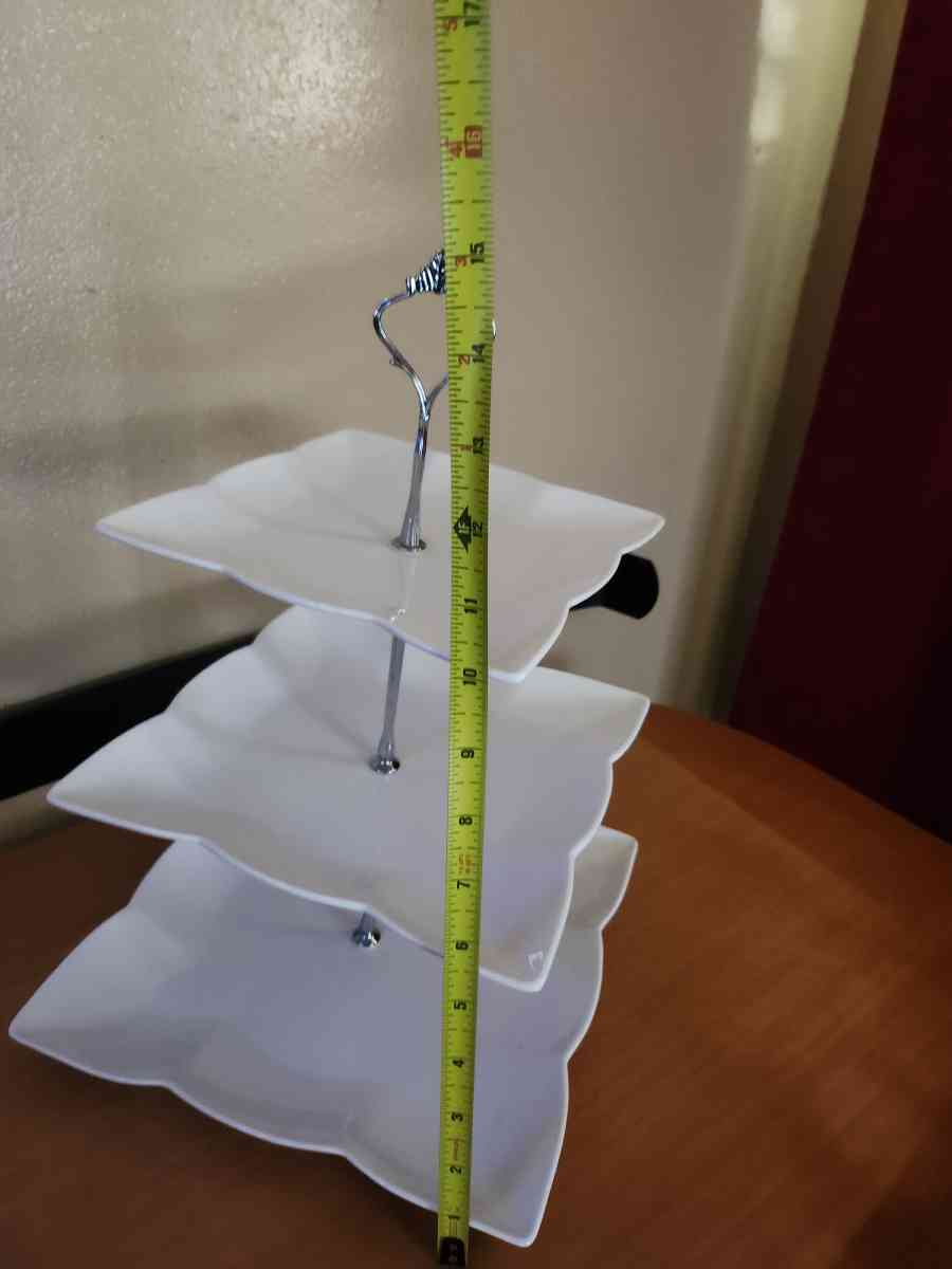 cupcake stand - Bloomington, California - FleaMarketBay