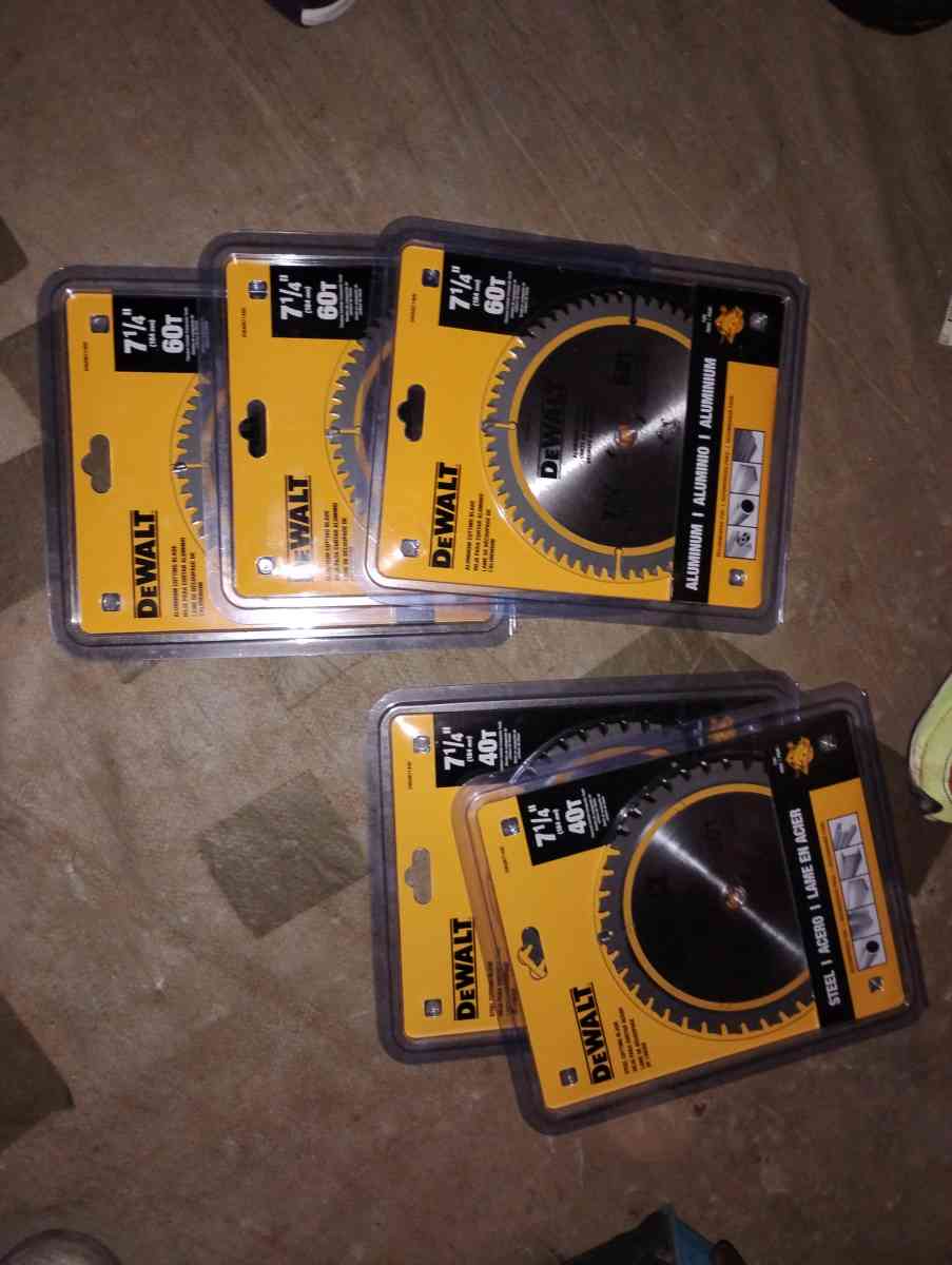 DeWalt skill saw blades - Charlotte, North Carolina - FleaMarketBay