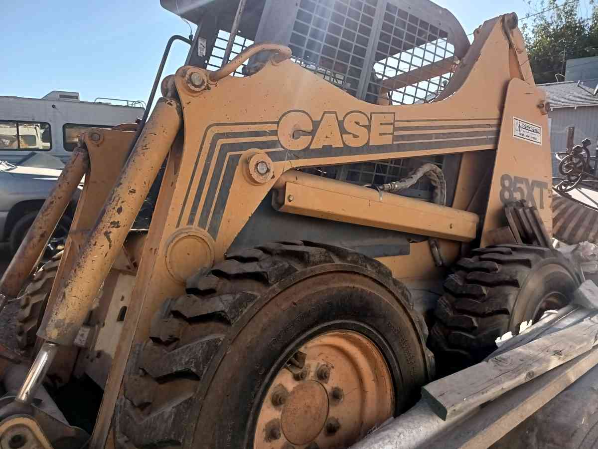 Case Skid Steer - Fresno, California - FleaMarketBay