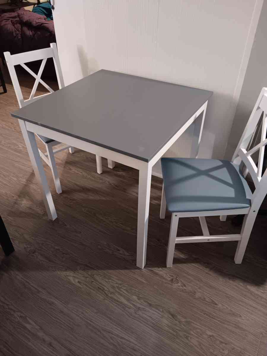 2 Chair Dinette Set - Anaheim, California