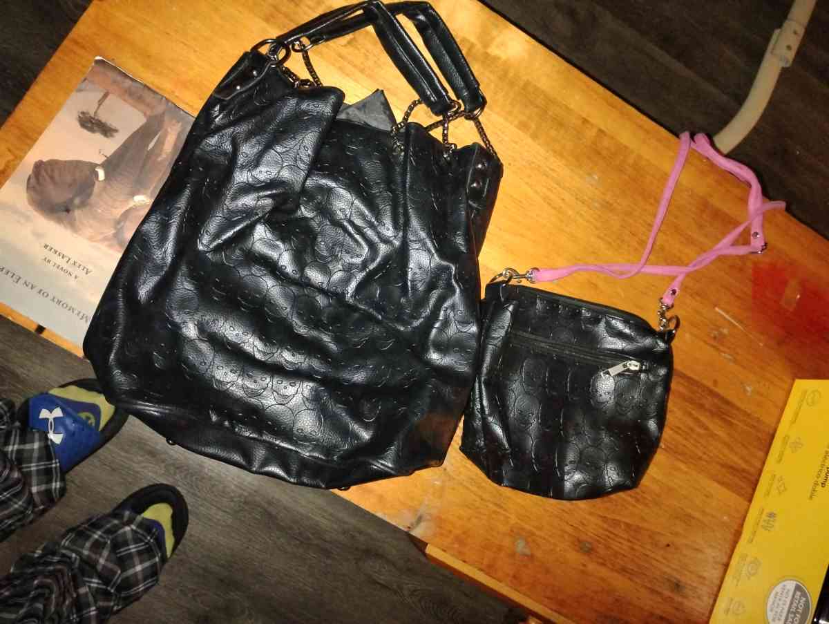 skull purses - Fort Wayne, Indiana - FleaMarketBay