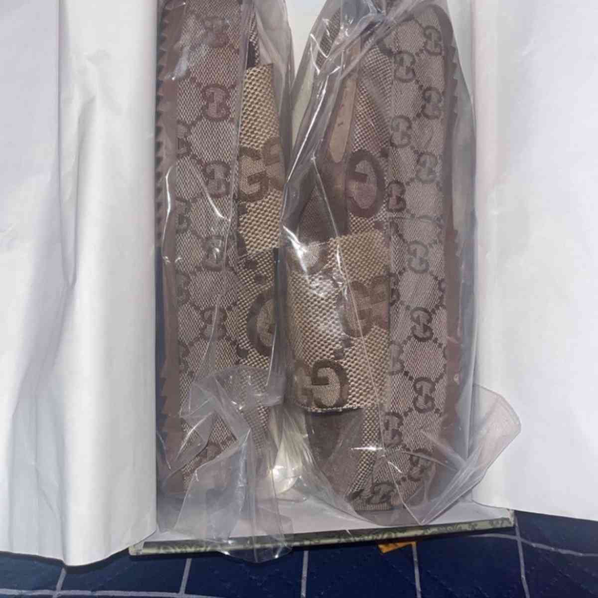 Gucci slides for sale - Philadelphia, Pennsylvania - FleaMarketBay