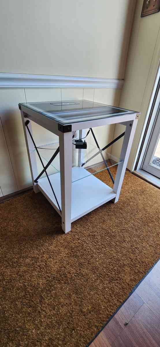 LED Table - Moncks Corner, South Carolina - FleaMarketBay