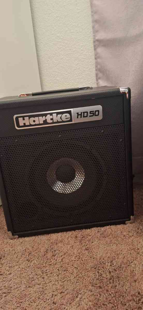 Electric bass guitar - Las Vegas, Nevada - FleaMarketBay