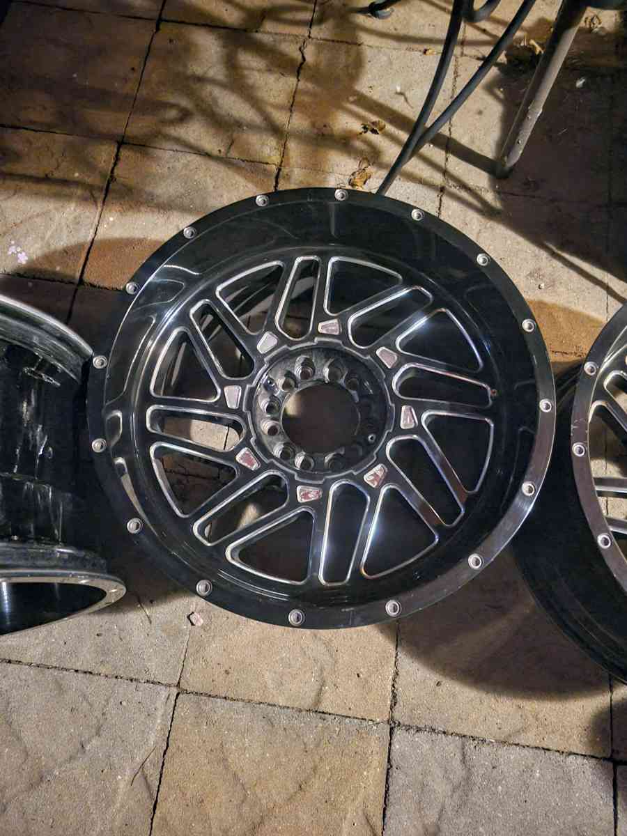 20 x10  wheels - Phoenix, Arizona - FleaMarketBay