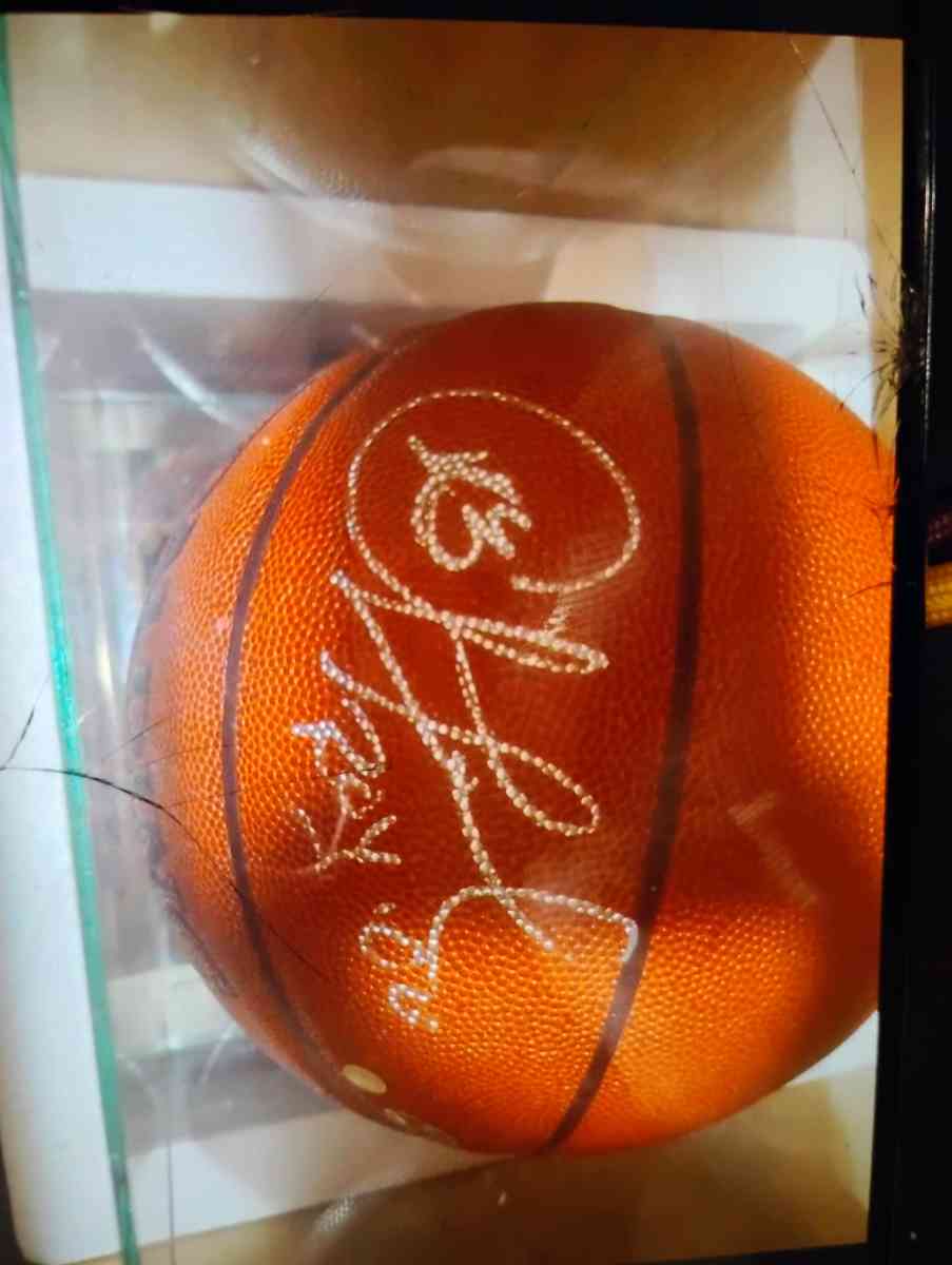 autographed basketball - Chandler, Arizona - FleaMarketBay