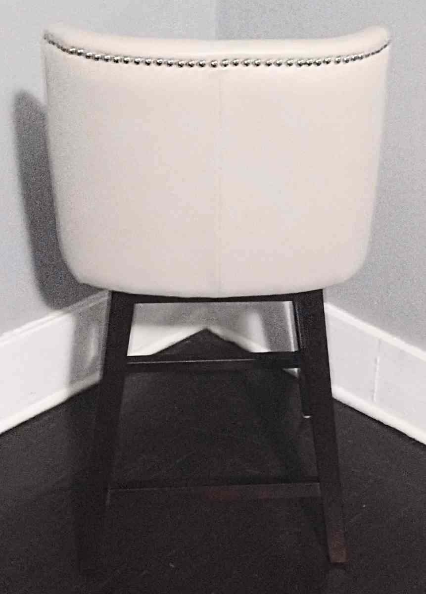 Asher Light Gray Swivel Nailhead Trim Bar Counter Stool - Alicia, Arkansas - FleaMarketBay