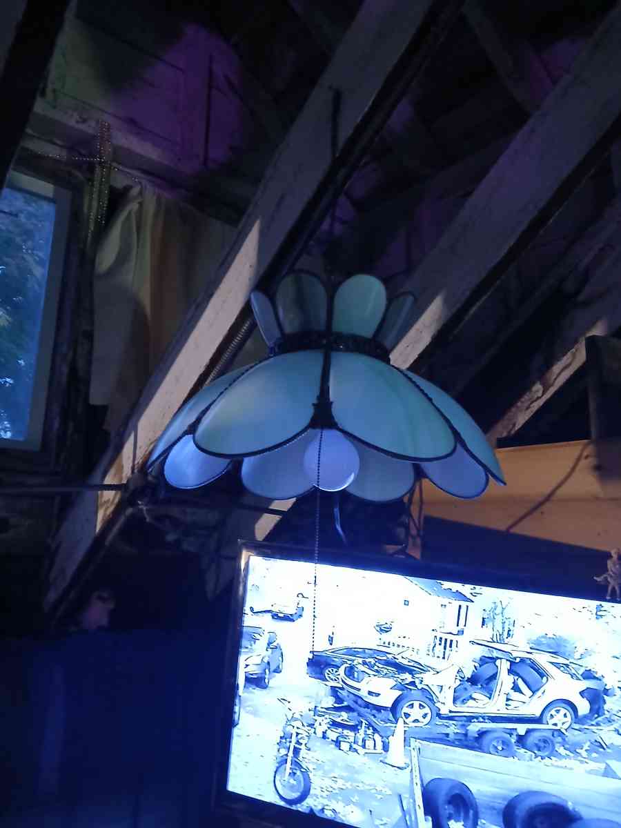 Tiffany lamp - Methuen, Massachusetts - FleaMarketBay