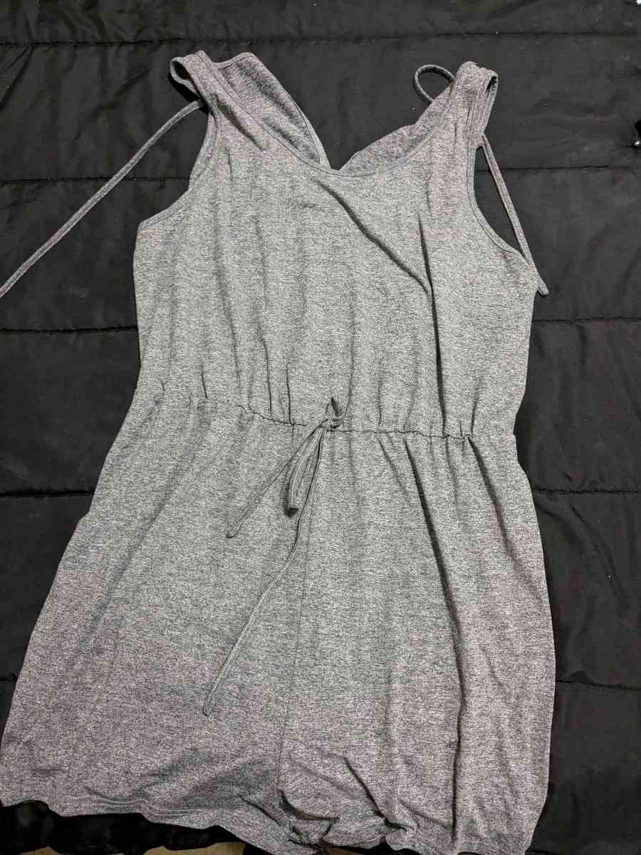 shirt and shorts together - Boswell, Pennsylvania - FleaMarketBay