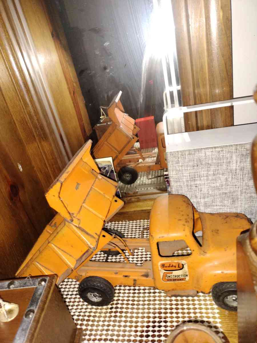 old kids toy truck GLOBE piggy bank antique pitcher and 3 - Alexandria, Alabama - FleaMarketBay