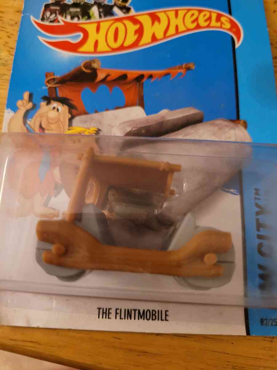 hot wheels  the Flintstones  the flintmoble - Oxford, Ohio - FleaMarketBay