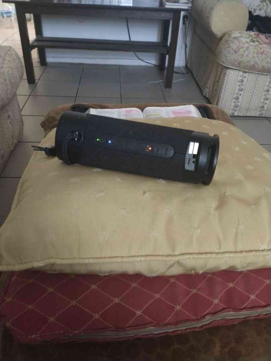 Sony Bluetooth Speaker - Bakersfield, California - FleaMarketBay