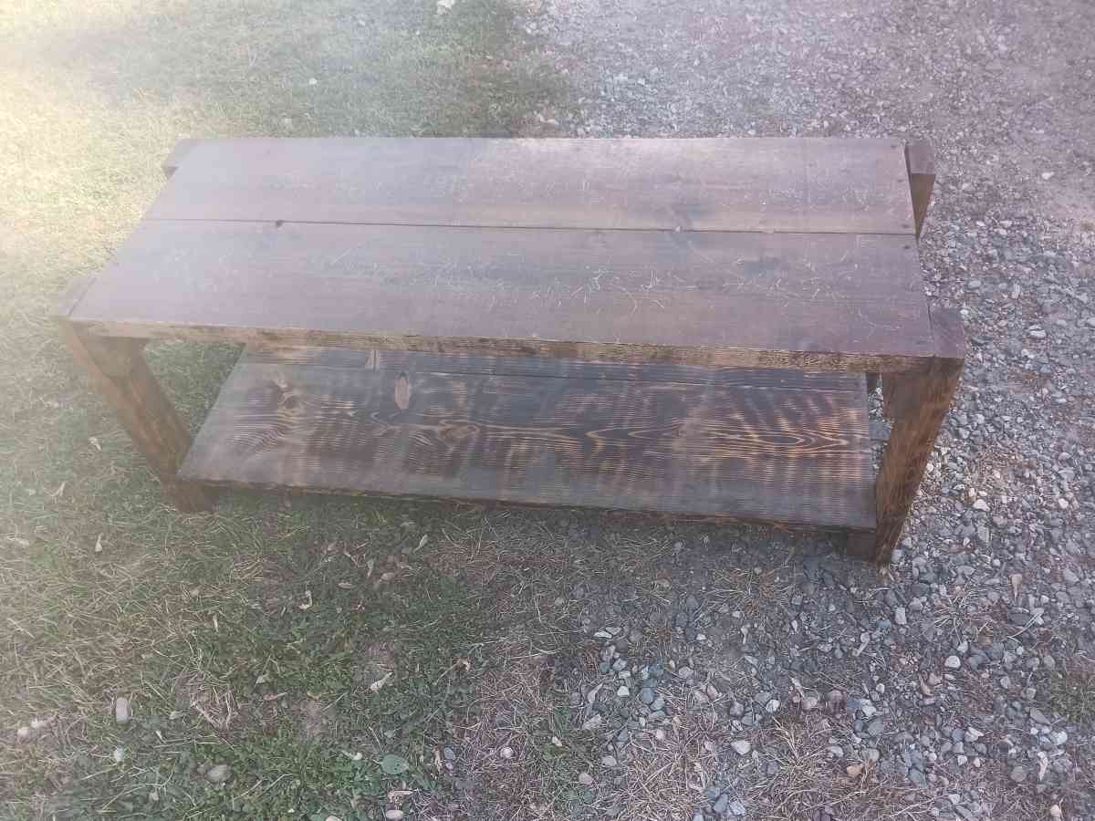 Coffee table - Antigo, Wisconsin