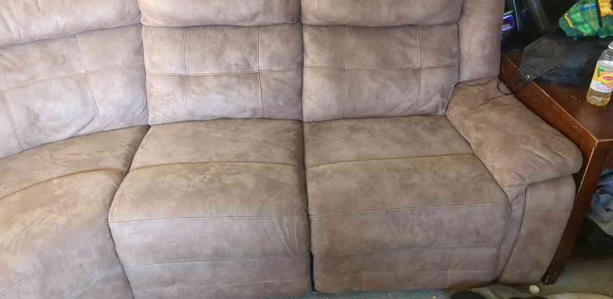 sectional couch - Casper, Wyoming - FleaMarketBay