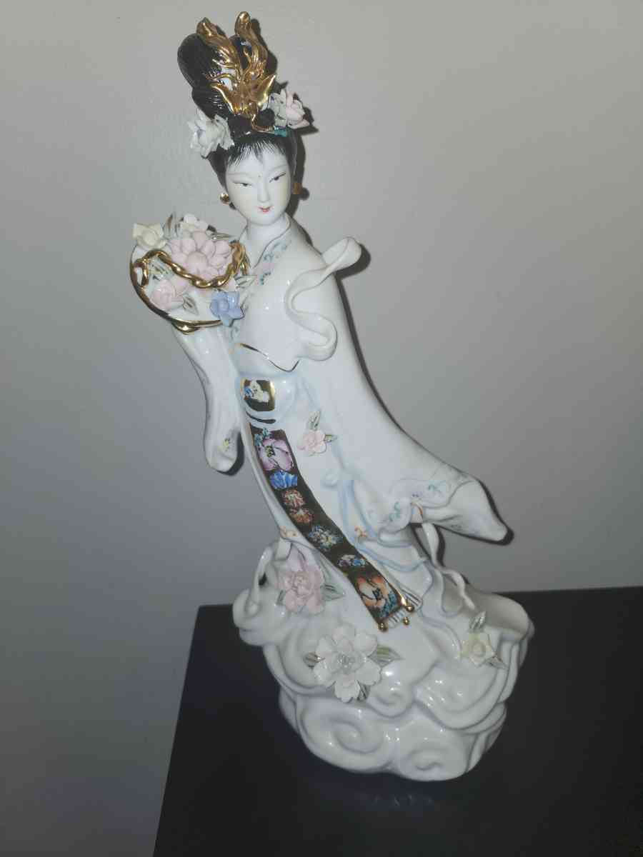 Geisha Woman - Easton, Massachusetts