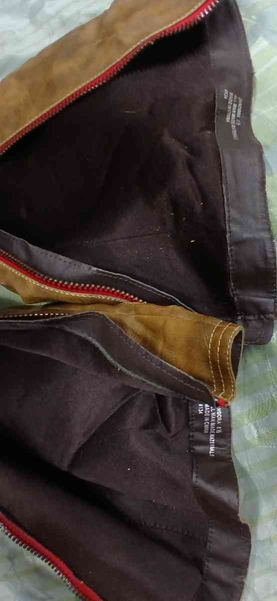 Zandora boots - Methuen, Massachusetts - FleaMarketBay