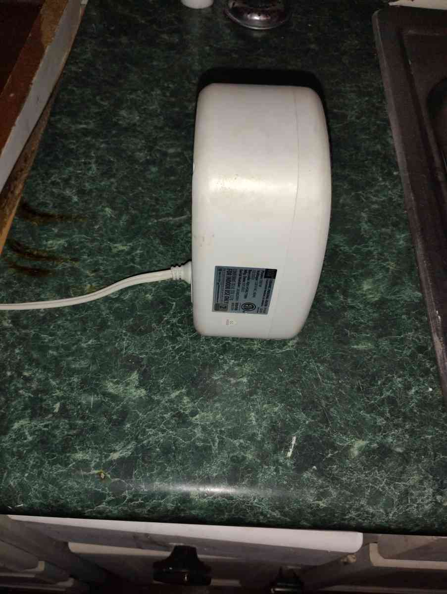 easy home space heater - Saint Joseph, Missouri - FleaMarketBay