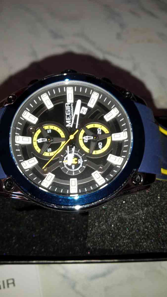 the new watch of battery - Belmont, California - FleaMarketBay