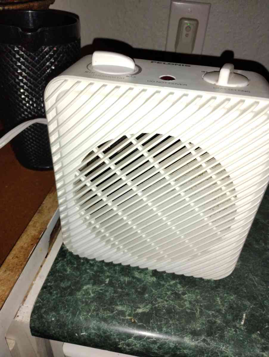 pelonis space heaters 2 of them - Saint Joseph, Missouri - FleaMarketBay